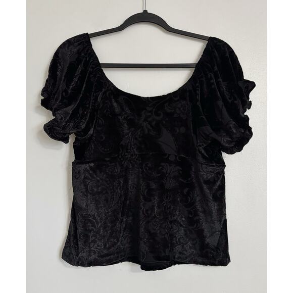 Black NightFall by Torrid Velvet Lace Cropped Charm Top L - Picture 4 of 5